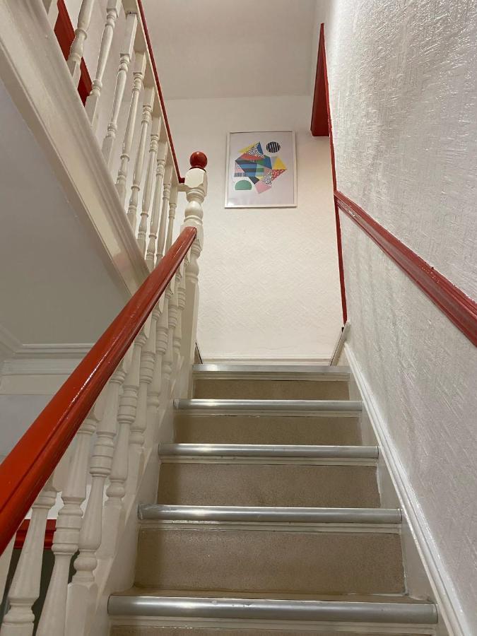 利物浦Surescape House别墅 外观 照片